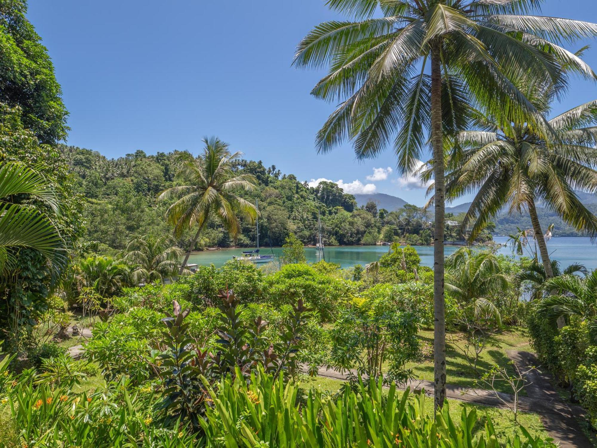 D'Lagoon Dive Resort Bitung Eksteriør billede